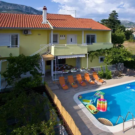 Villa Salona Solin