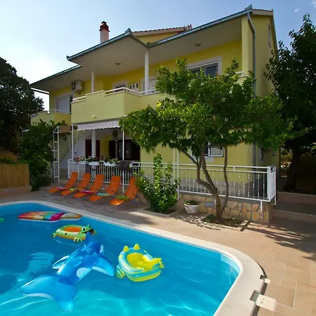 Villa Salona